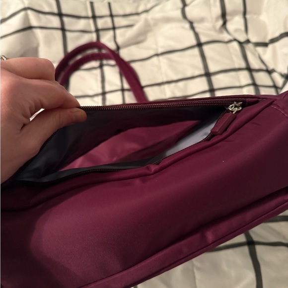 IHKWIP- Haul it all tote- Merlot - Picture 7 of 7